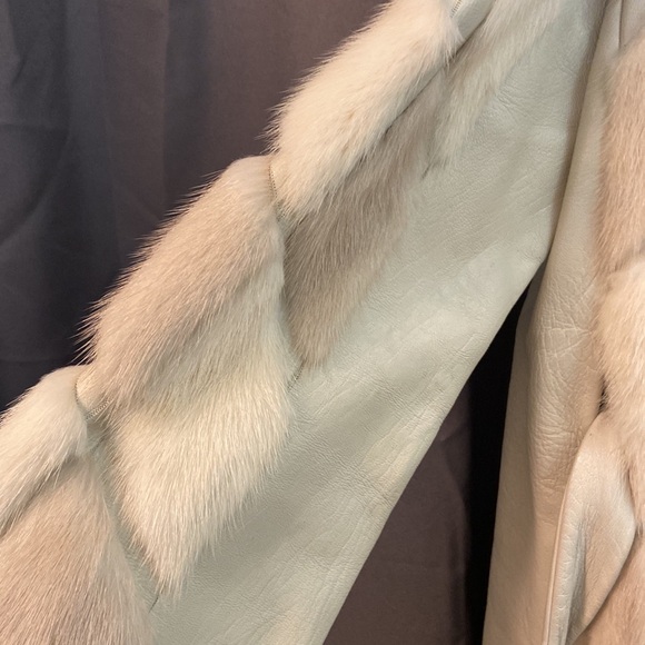 Mink And Leather Coat - Picture 4 of 11